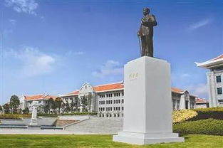 廈門(mén)大學(xué)國(guó)際學(xué)院英國(guó)藝術(shù)設(shè)計(jì)本科留學(xué)項(xiàng)目2017年招生簡(jiǎn)章